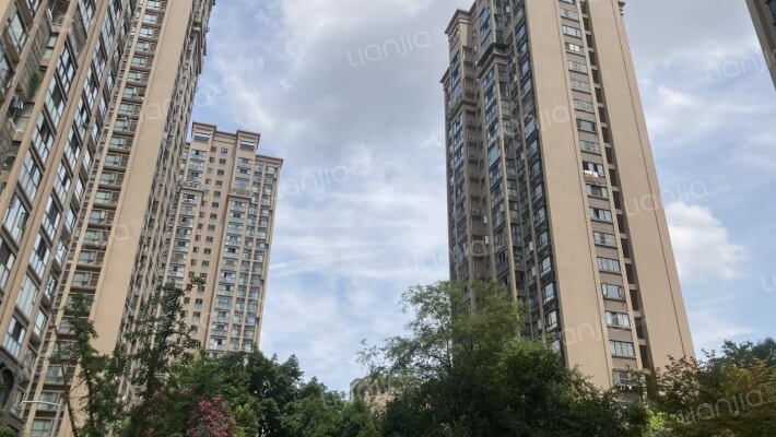 香木林花园里外景图