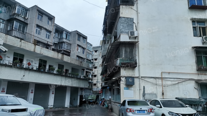 万春路82号外景图