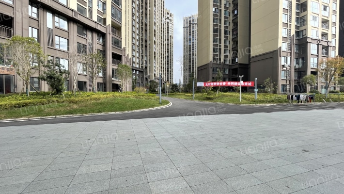 当代MOMA未来城外景图