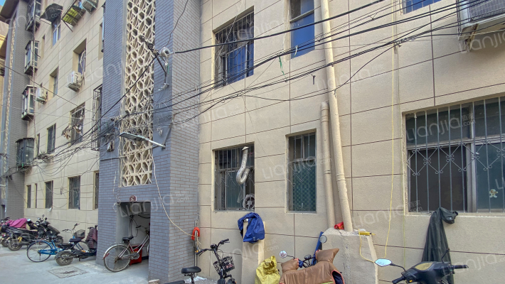 黄河路75号院外景图