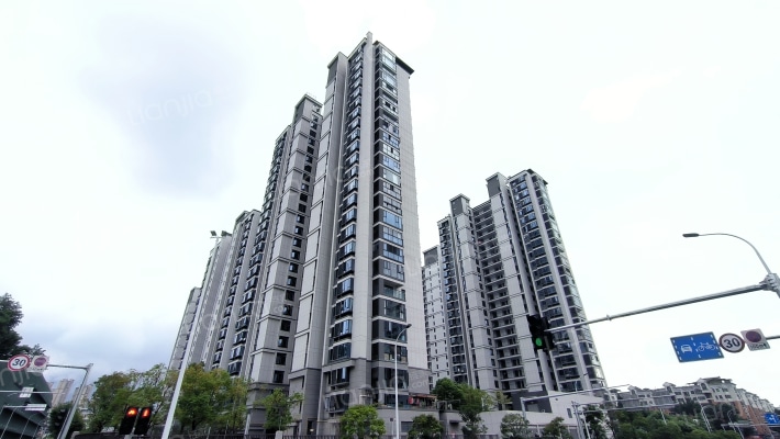 中建岳前雅居外景图