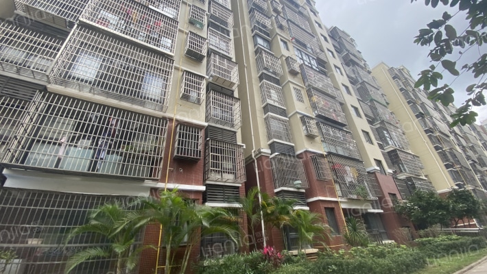 三建秀英住宅楼外景图