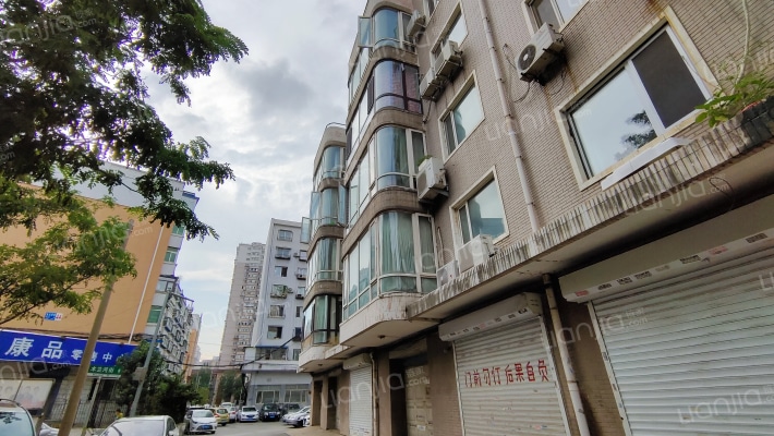 木兰河花园外景图