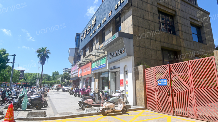 世纪新宸大厦外景图