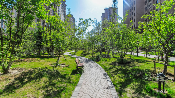 中海净月华庭外景图