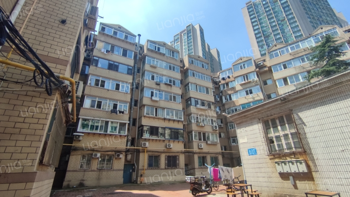 39中爱阳街外景图