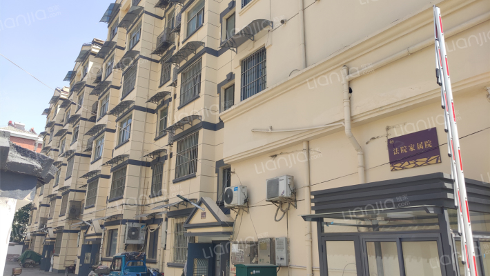 法院家属楼外景图