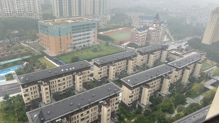 龙湖天璞外景图