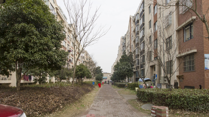 东城蓝湾外景图