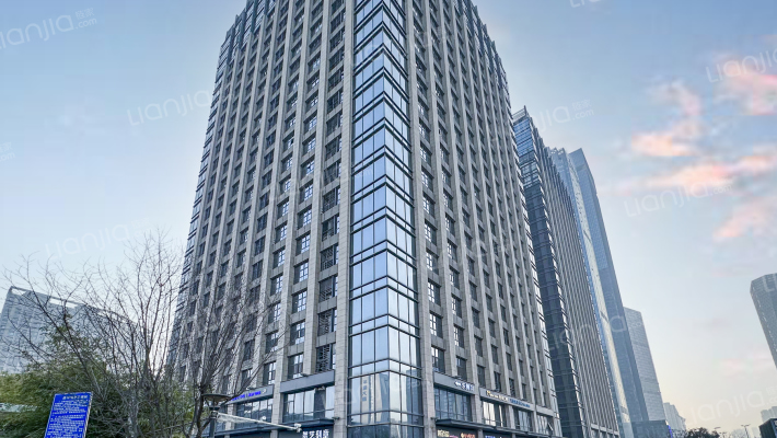 绿地领海大厦外景图