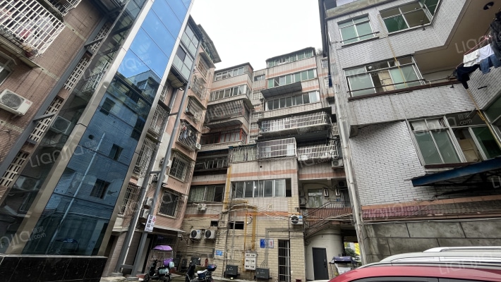 迎宾花园外景图