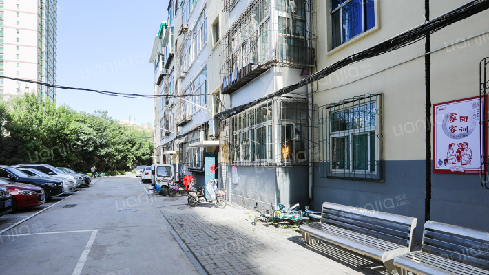 迎泽家园医药公司宿舍外景图