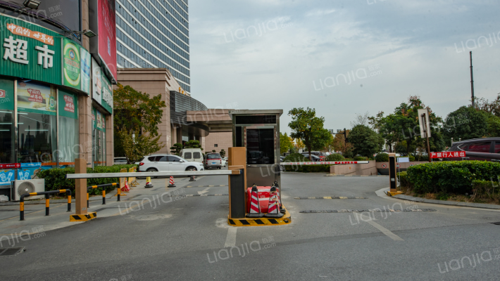 富悦写字楼外景图