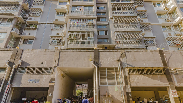 康而富家园外景图