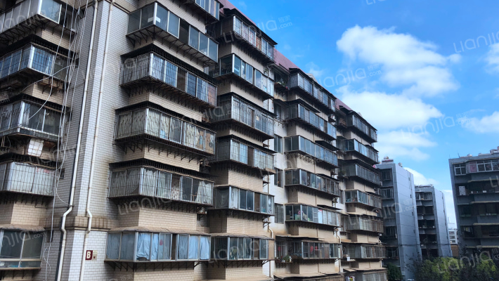 日新石油生活小区外景图