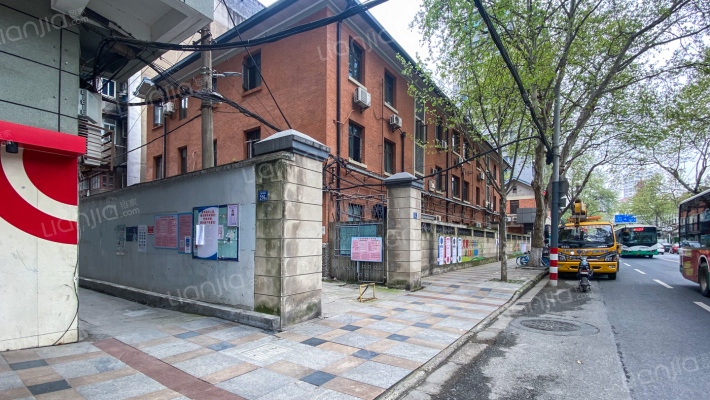 胜利街216号外景图