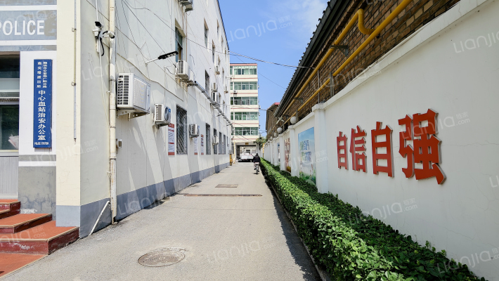 血站宿舍楼外景图