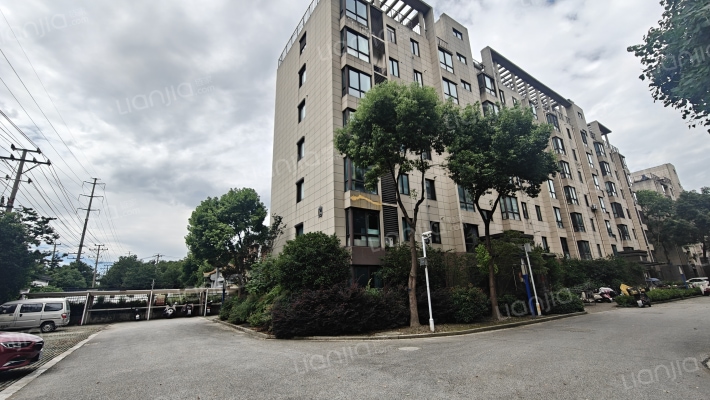 东湖华庭外景图