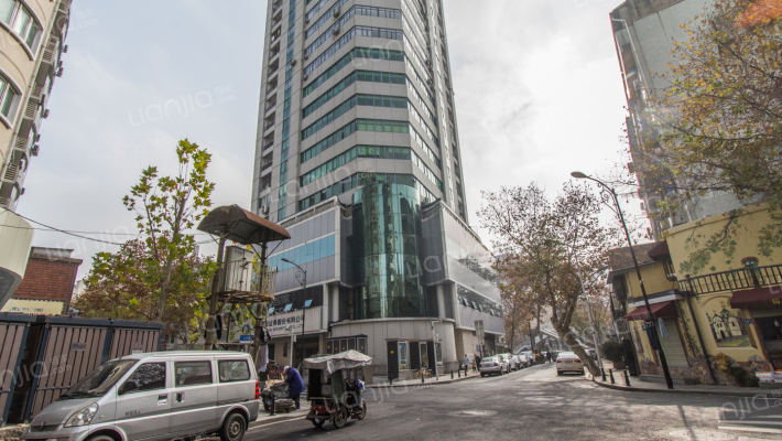 君安大厦外景图