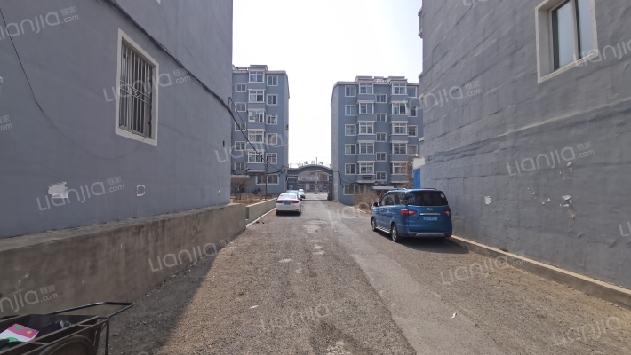 法库县职业中等专业学校宿舍外景图