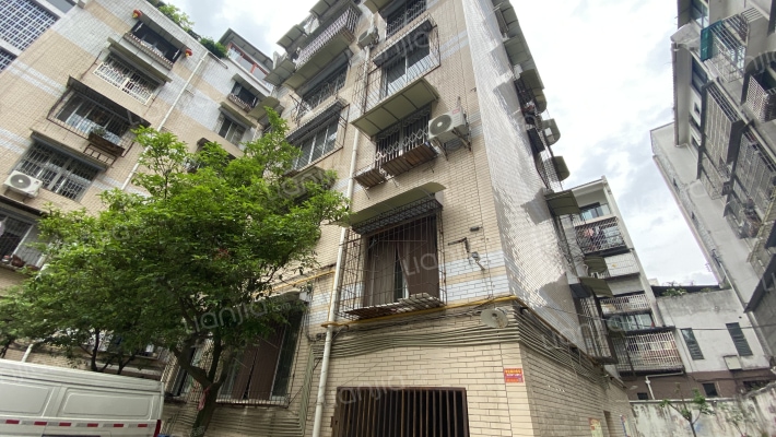 银海小区外景图