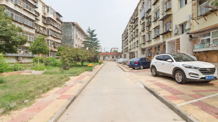 燕山小区外景图