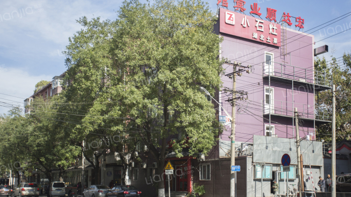 白桥大街外景图