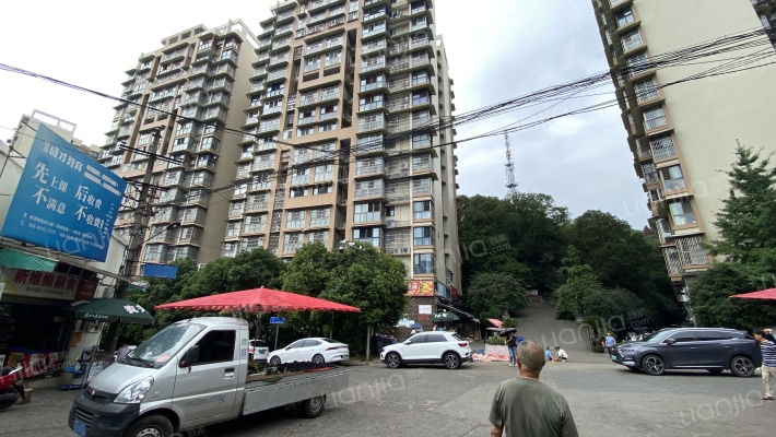 川空家园外景图