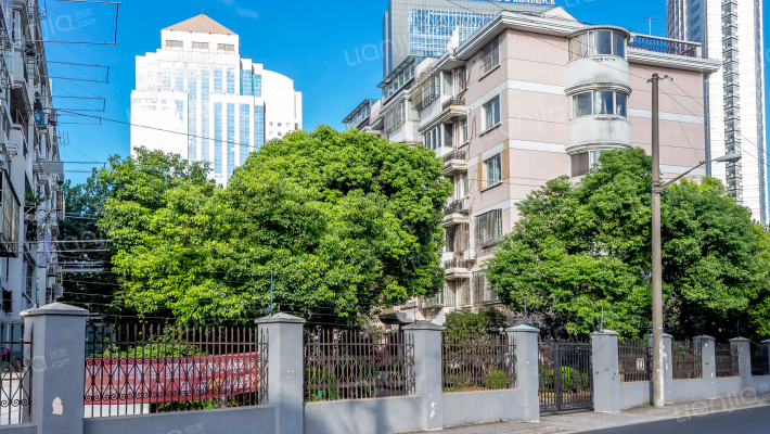 学前公寓外景图