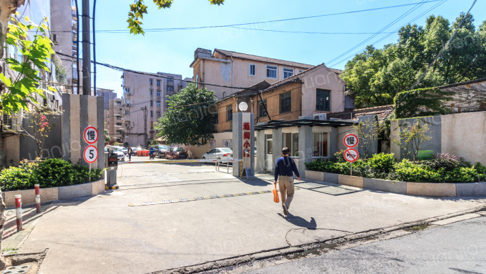 青云公寓外景图