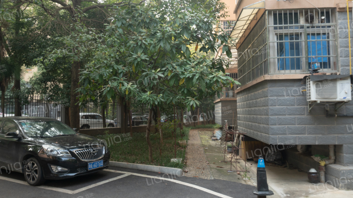 中铁十二局第三工程宿舍外景图