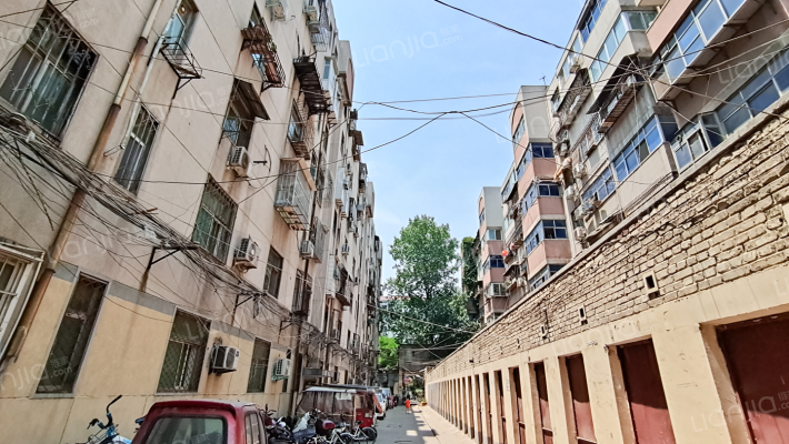 南关街173号院外景图