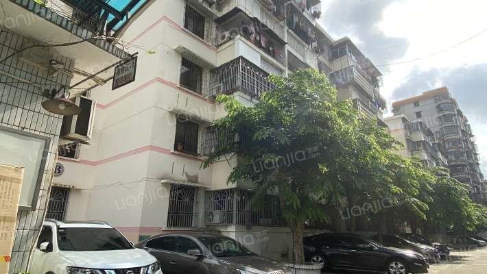 海关滨海宿舍外景图