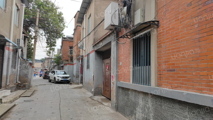 生产中街外景图