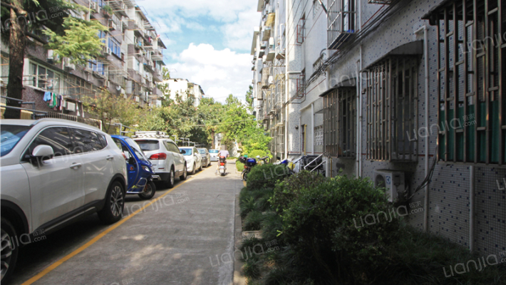 新村路350弄外景图