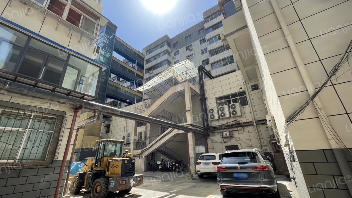 东方小区综合楼外景图