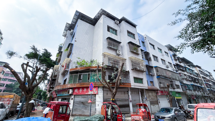 皮鞋城南二街23号外景图