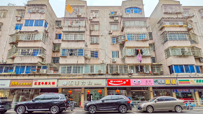 传输局宿舍小区外景图