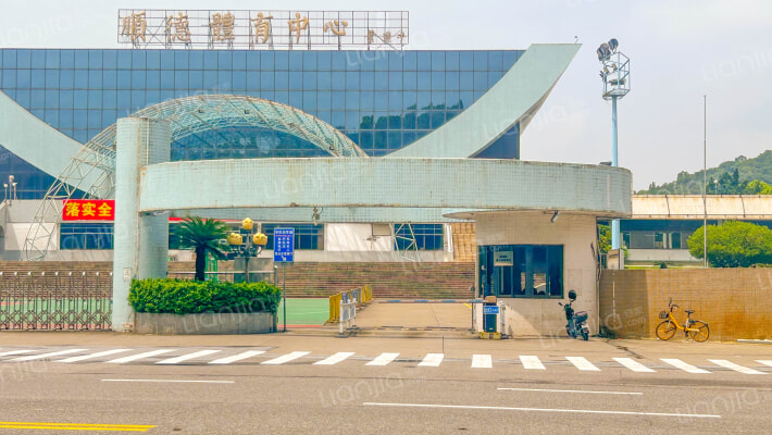 凤山中路外景图