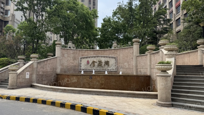 市南金茂湾一期外景图