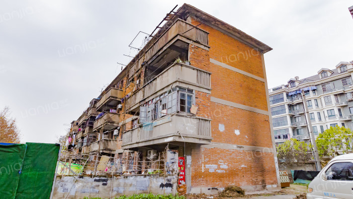 模具厂宿舍外景图