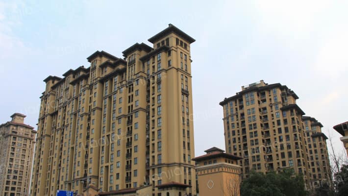 绿城翡翠湾外景图