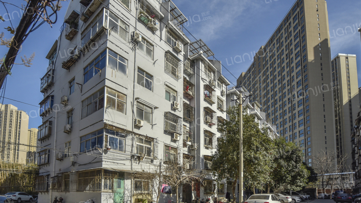 郑州嵩岳小区房价怎么样嵩岳小区房源户型图小区车位交通地址详情分析