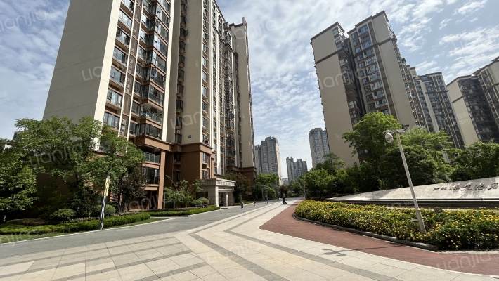 大都保峰玖著外景图