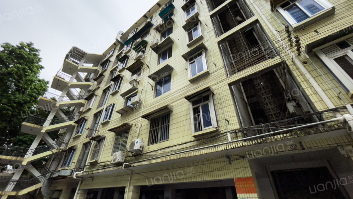 中国人民保险公司南宁分公司宿舍区外景图