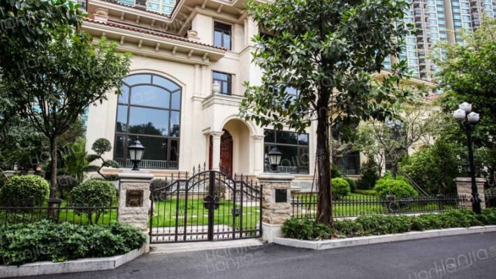 恒大御景半岛棕榈湖外景图