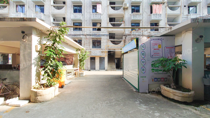 光荣小区外景图