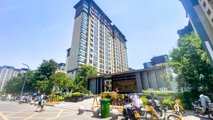 珑悦府东区外景图