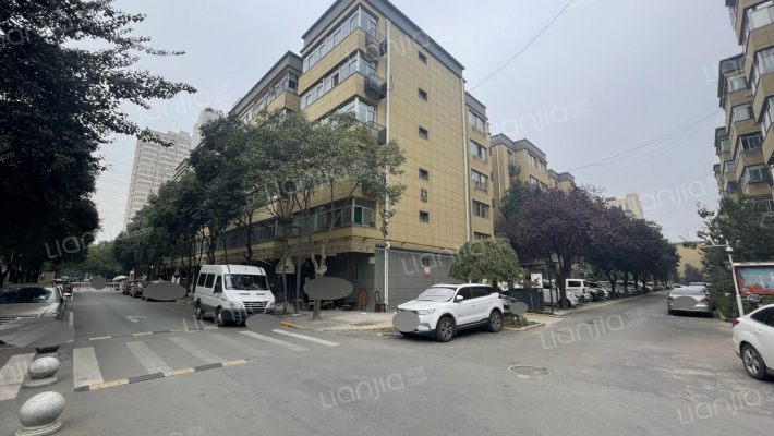 阳光华庭外景图