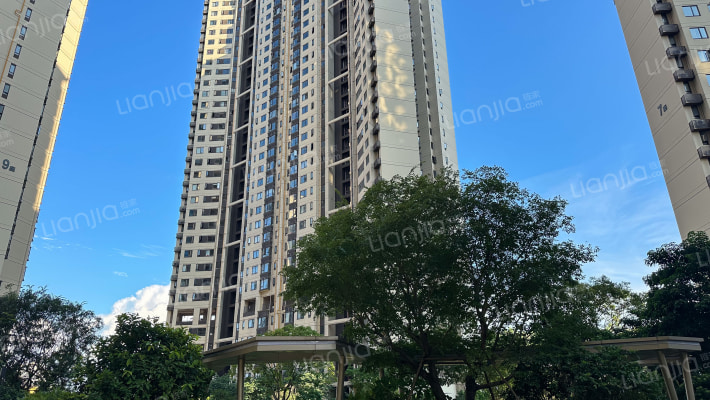 合景叠翠峰外景图